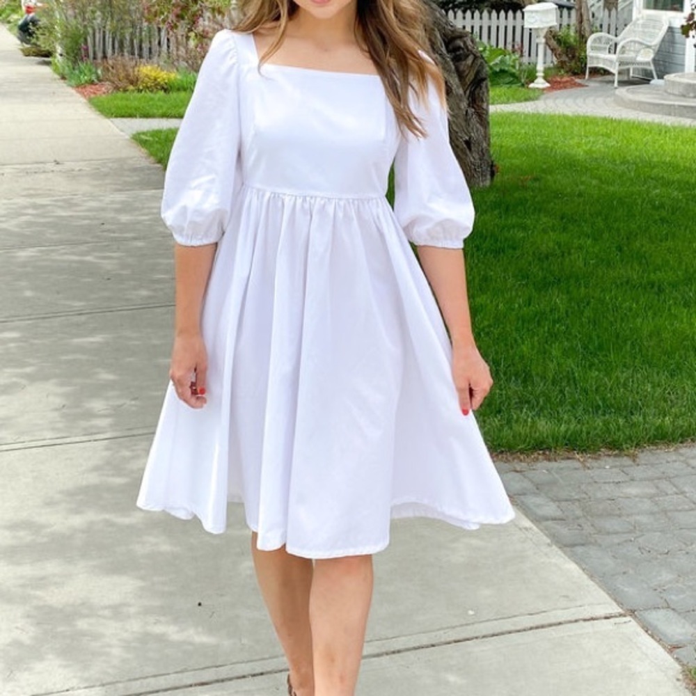 Emma Knudsen White Poplin Square neck Midi Dress